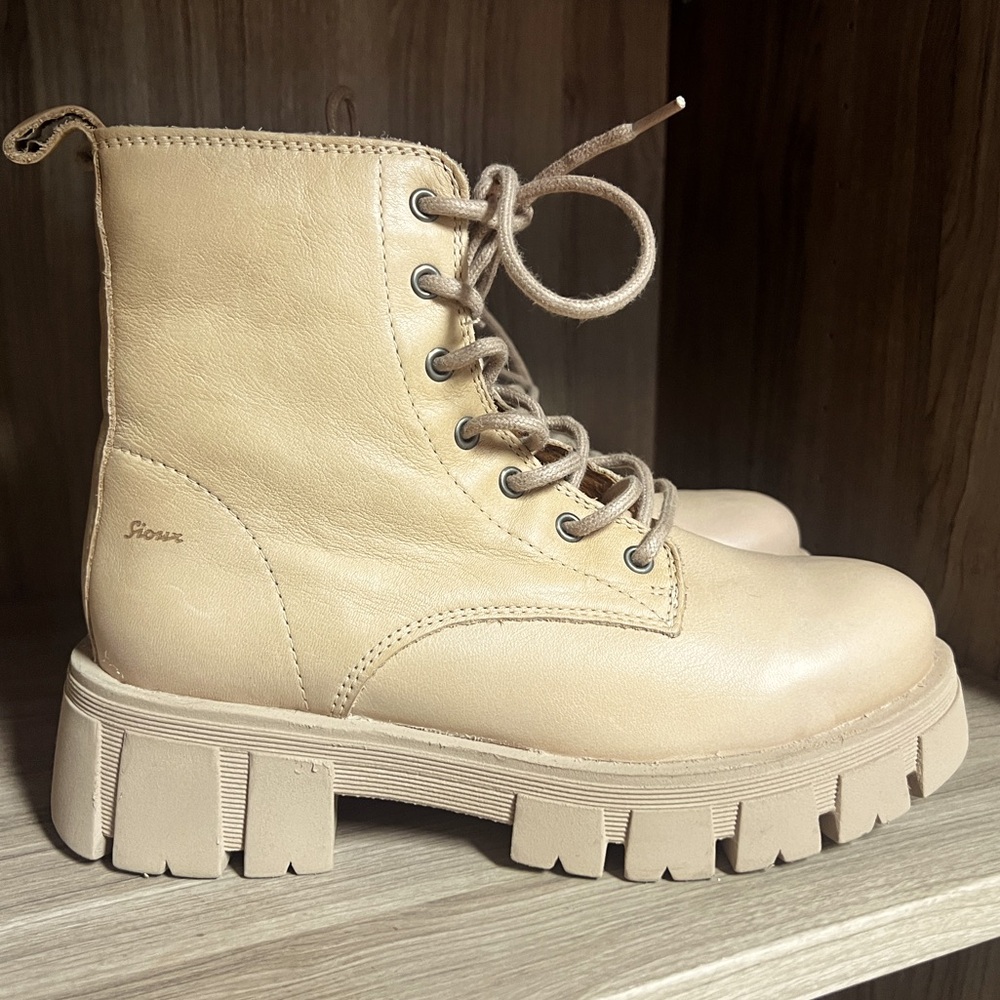 Sioux Chunky Heel Leather Boots size 37 (or 7) - good used condition!